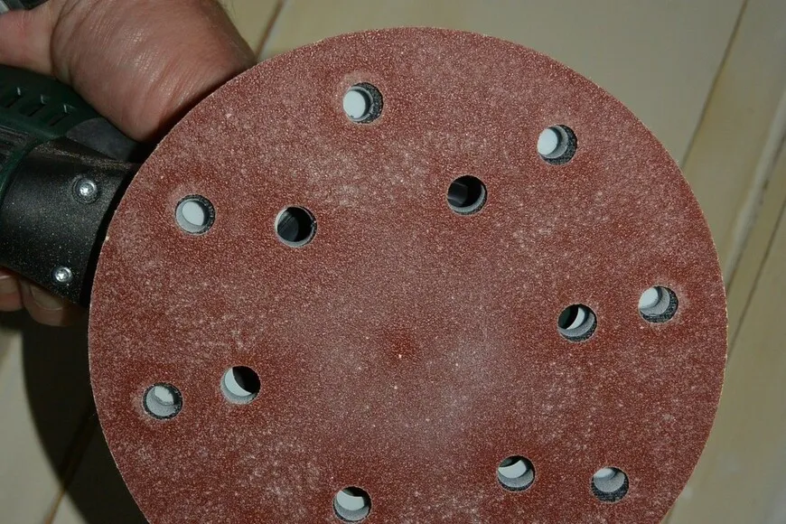 Das Schleifblatt des Metabo Exzenterschleifers.